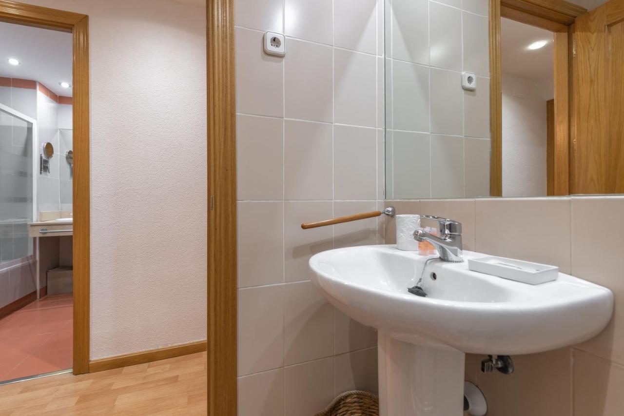 2 Bedrooms 2 Bathrooms Furnished - Malsana - With Pool - Mintystay Madrid Eksteriør bilde